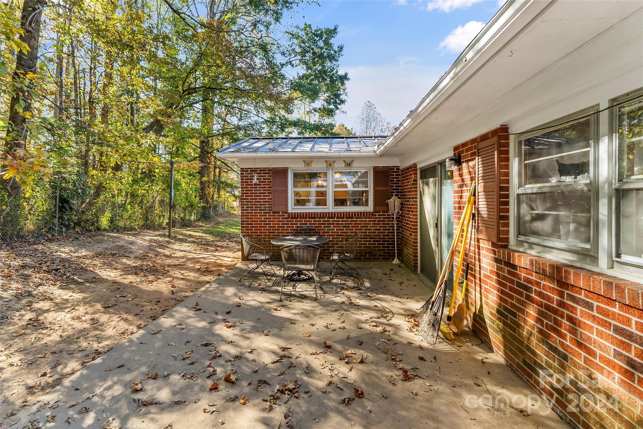 Royal Pines - Residential