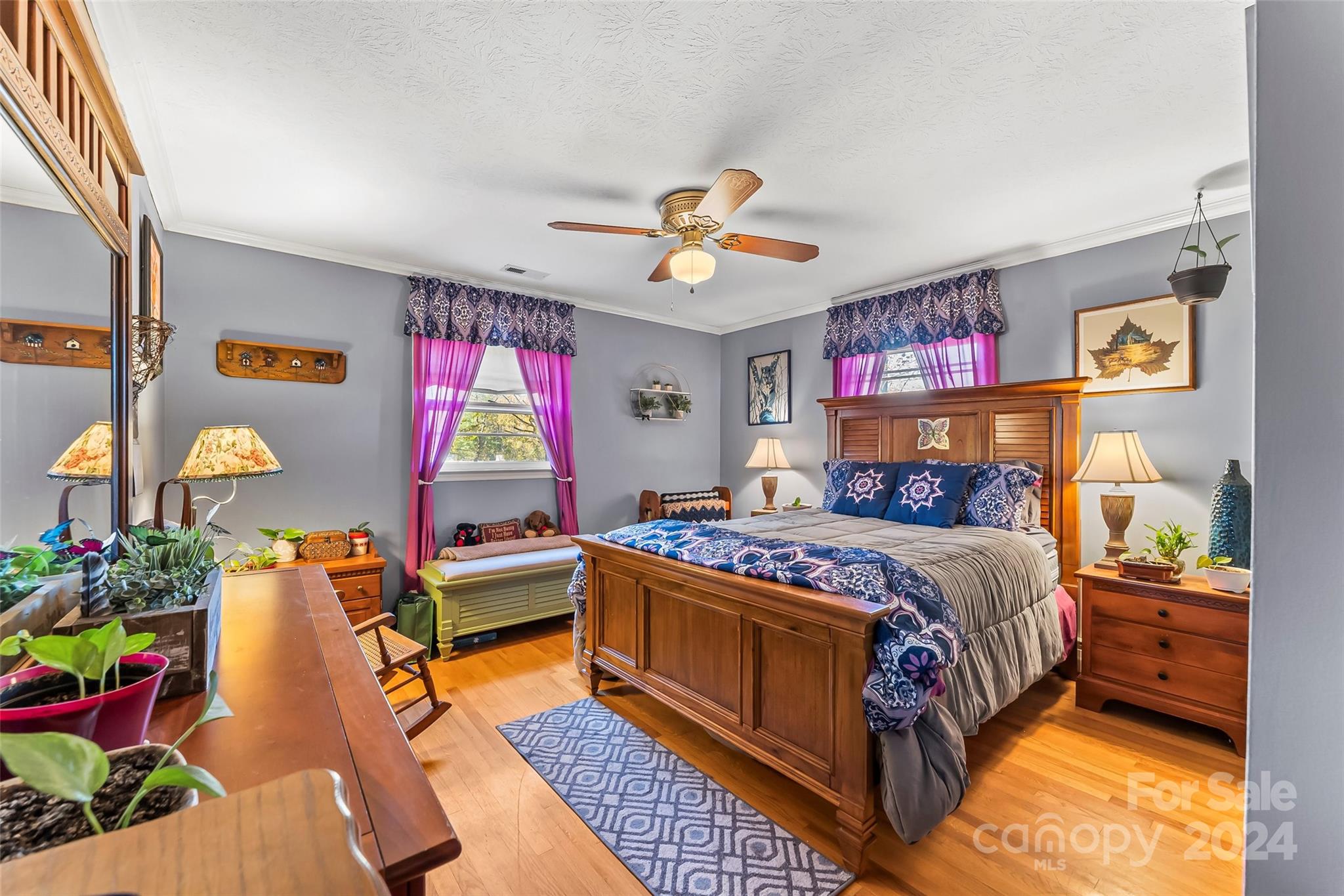 Royal Pines - Residential