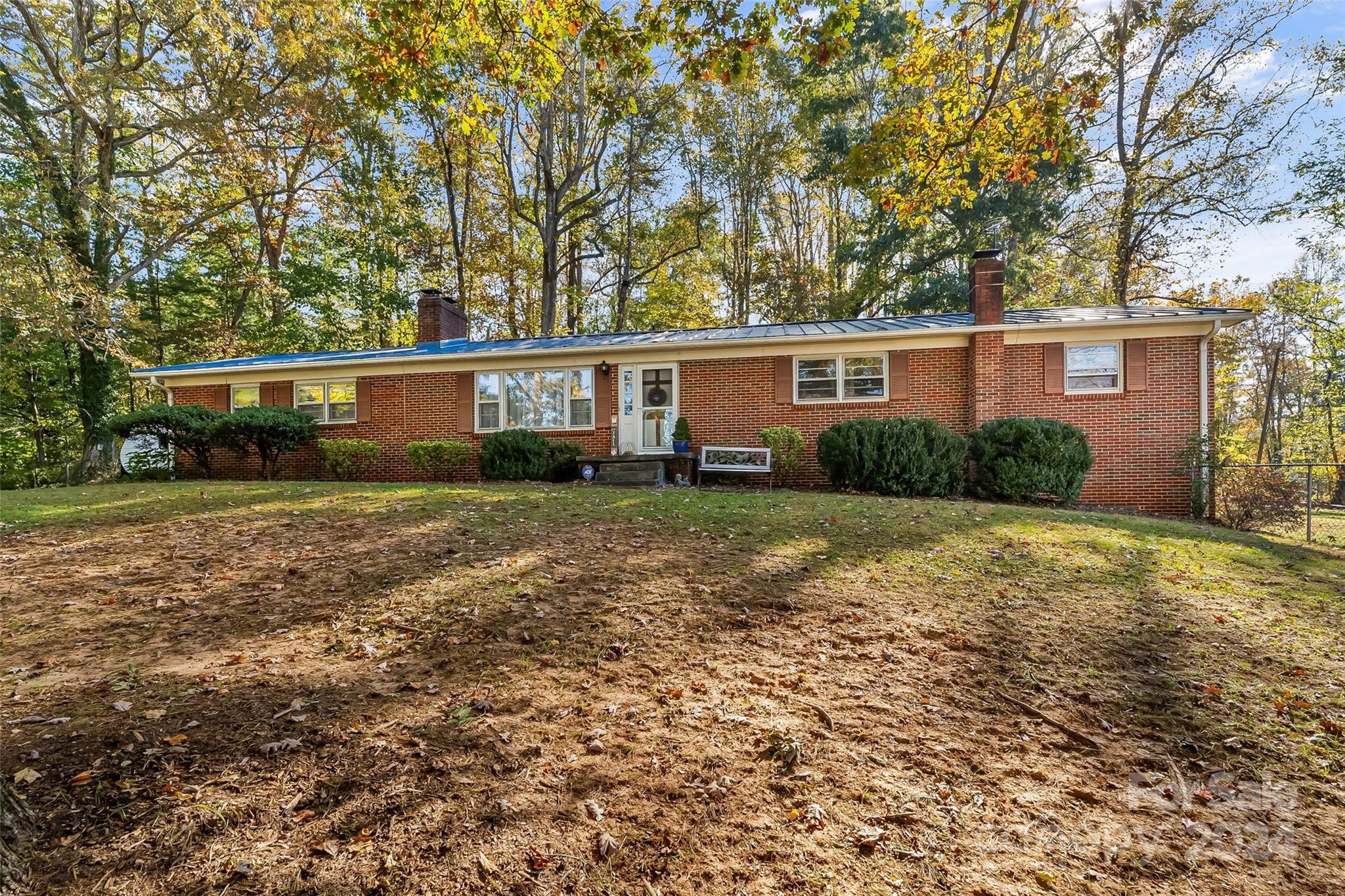 Royal Pines - Residential