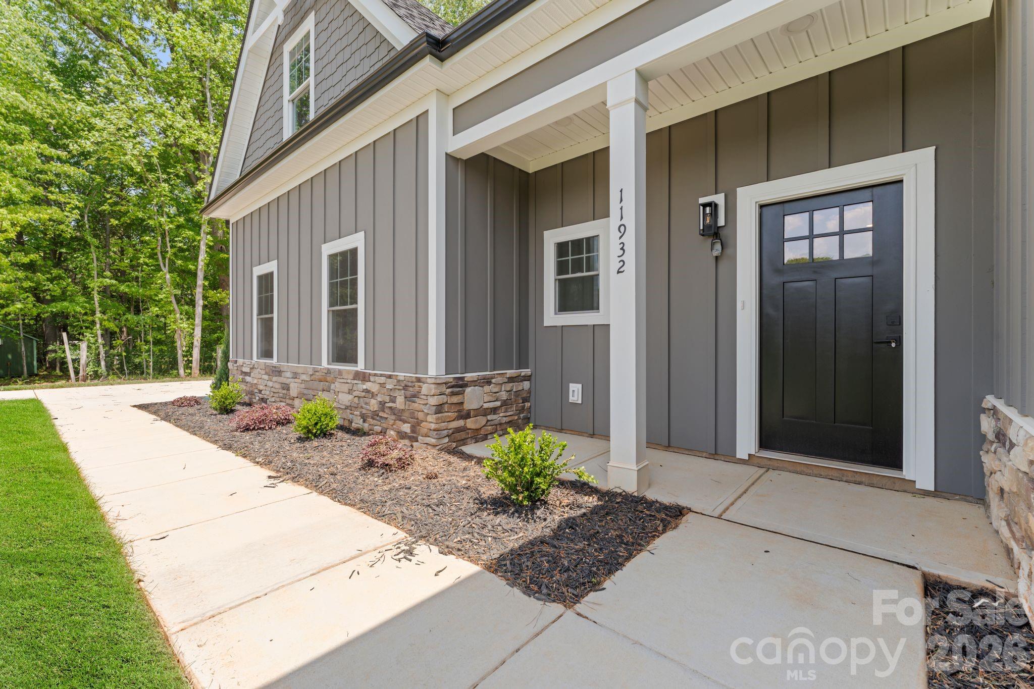 11932 Crabapple Lane