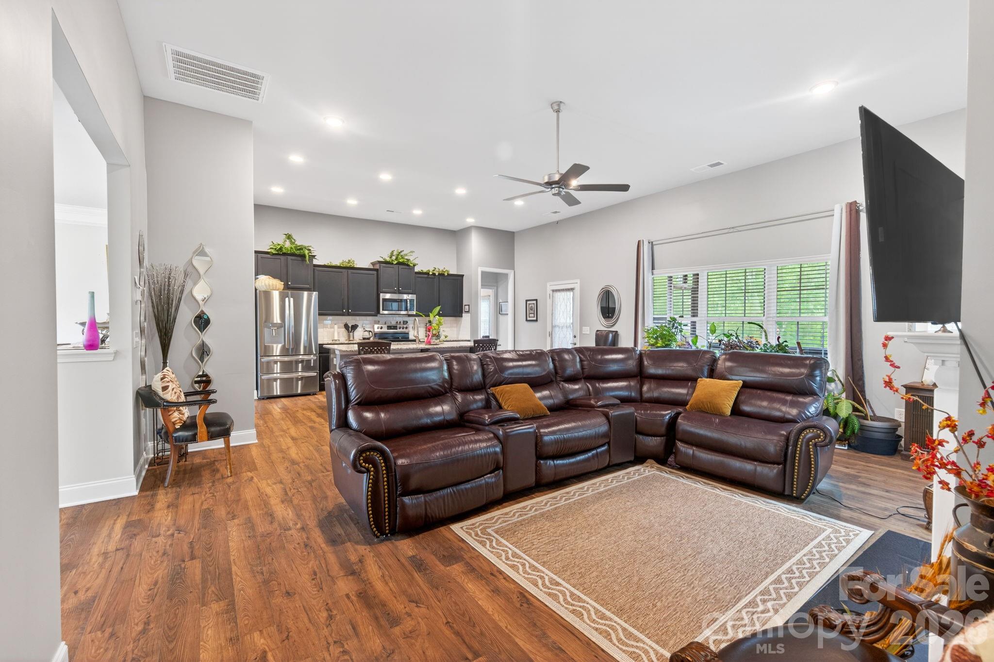 Locust Valley - Residential