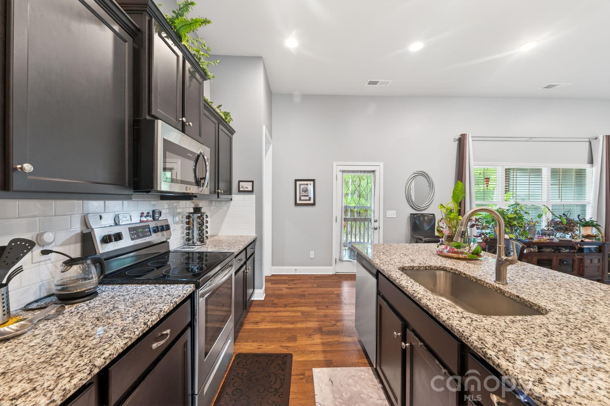 Locust Valley - Residential
