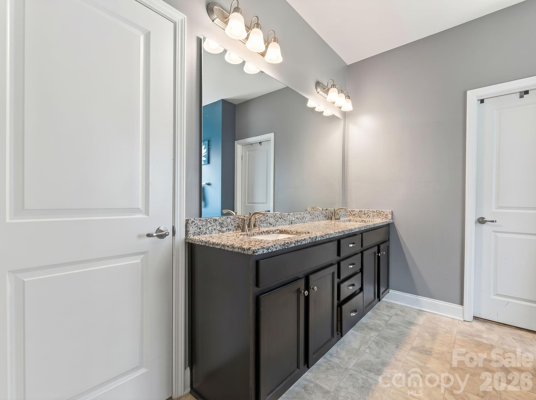Locust Valley - Residential