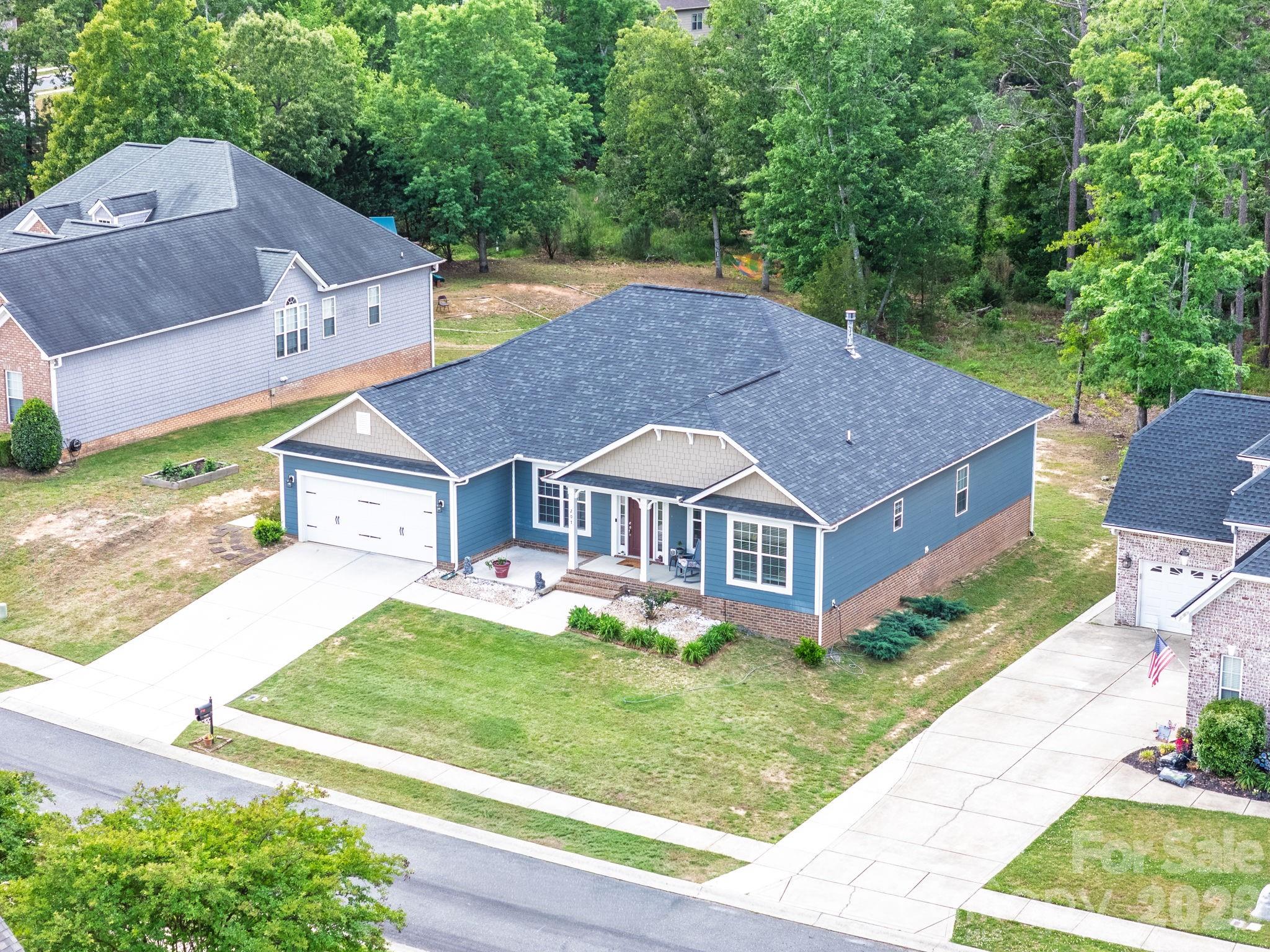 Locust Valley - Residential