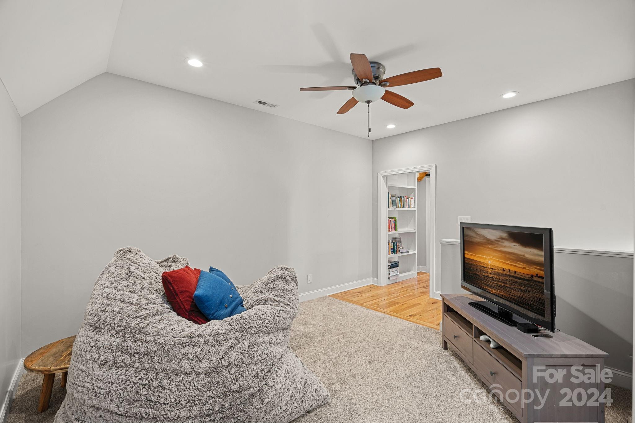 100 Norman Place - Residential