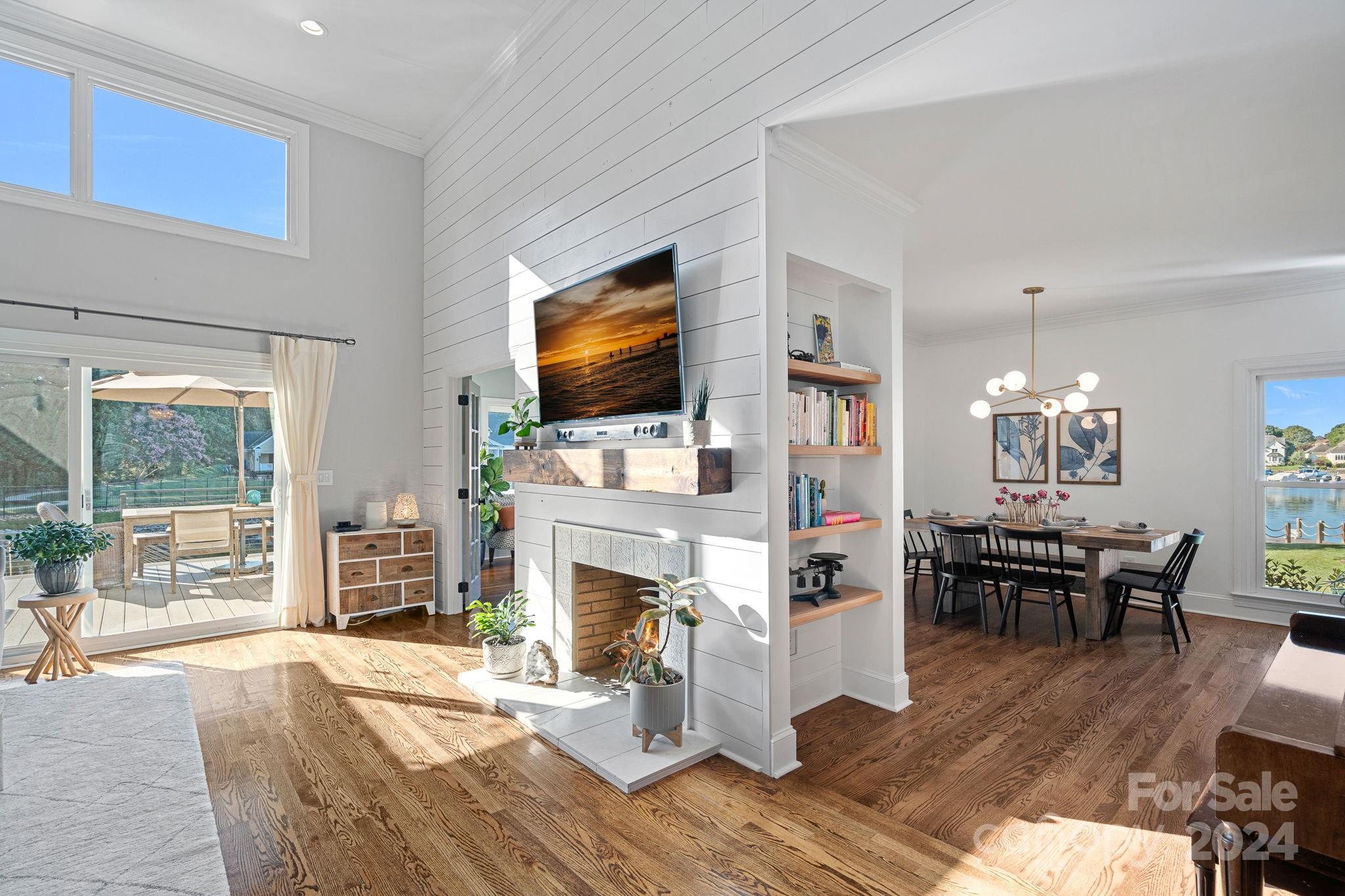 100 Norman Place - Residential