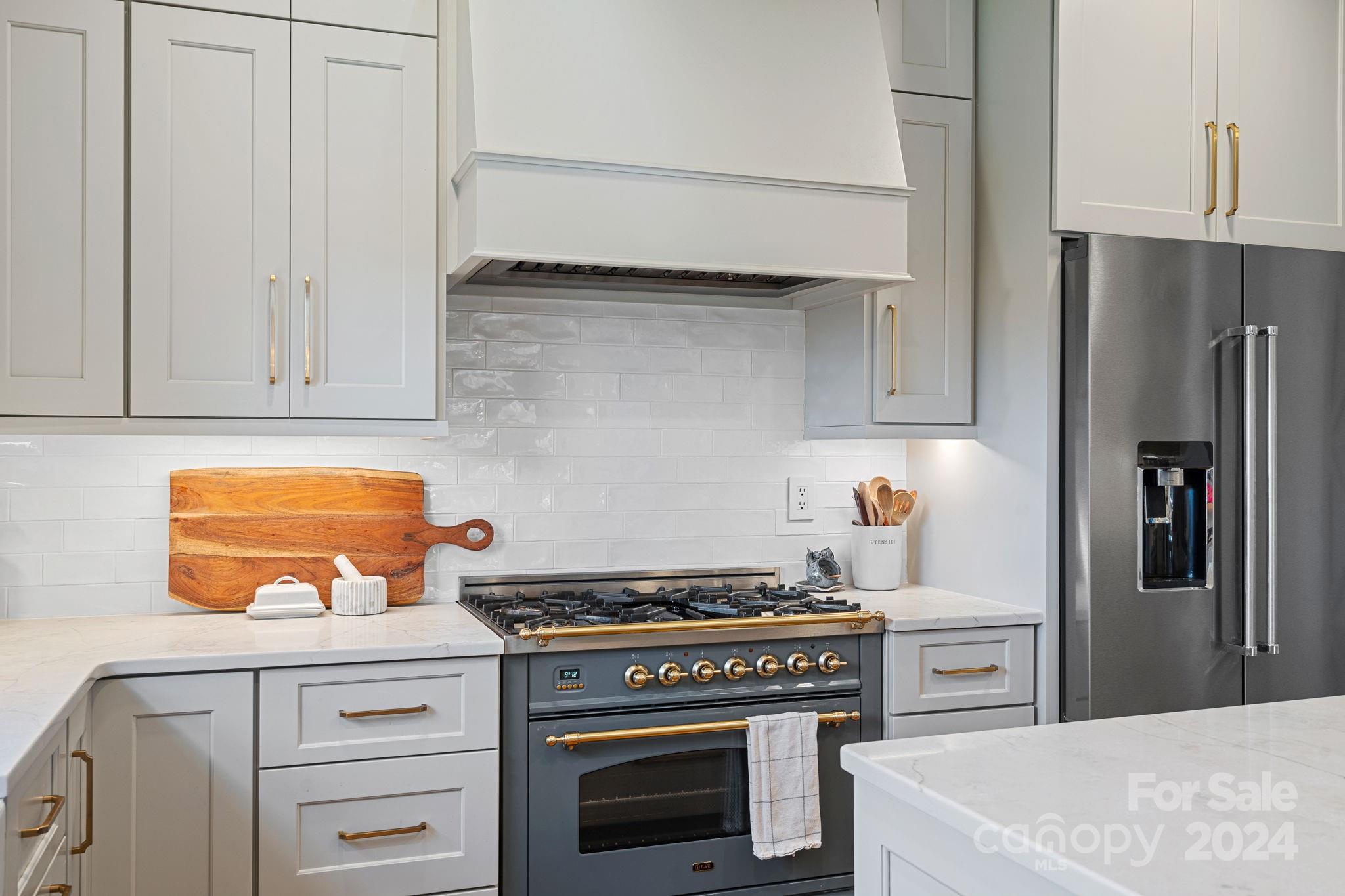 100 Norman Place - Residential