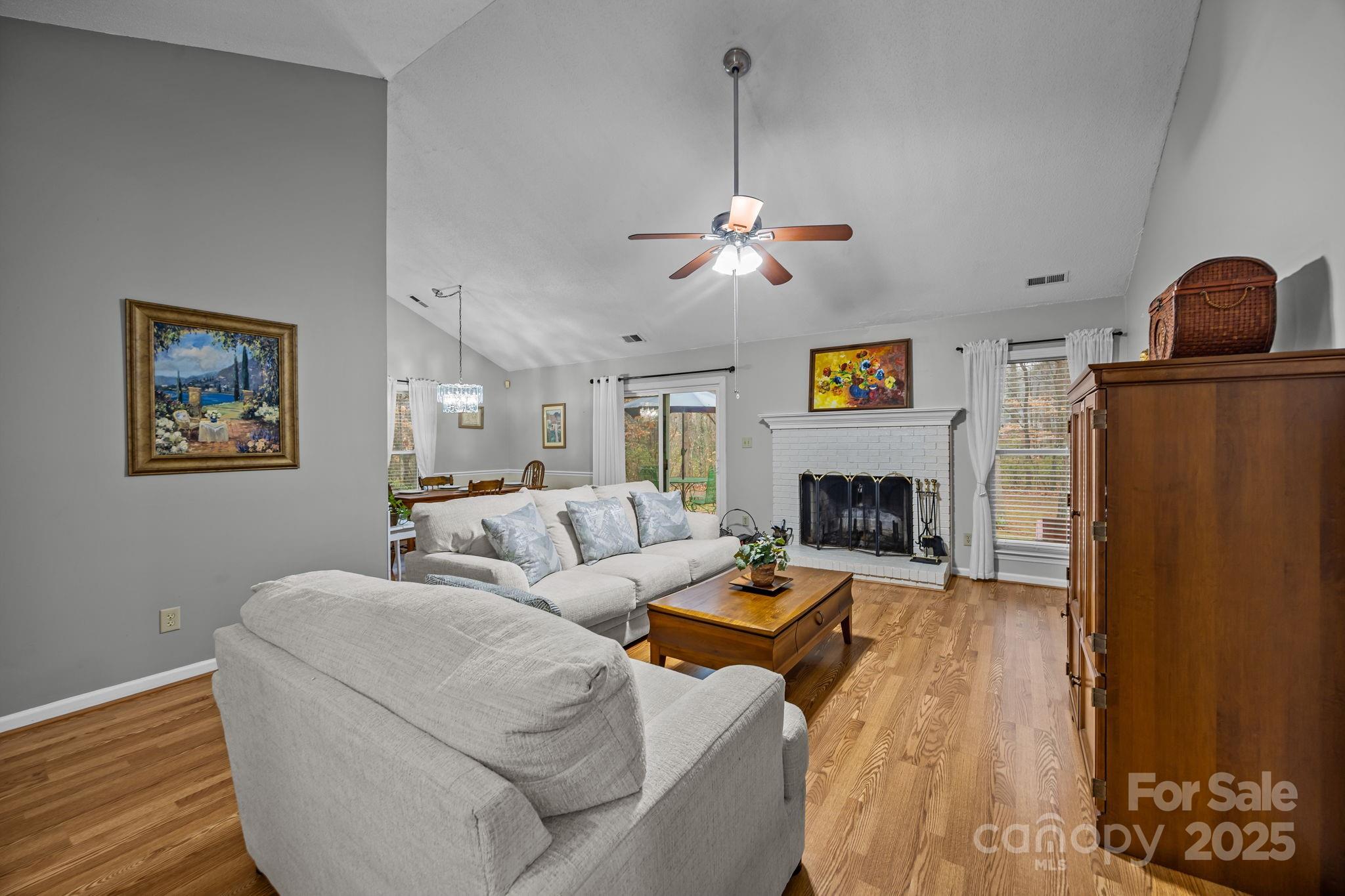 1600 Rocky Glen Lane