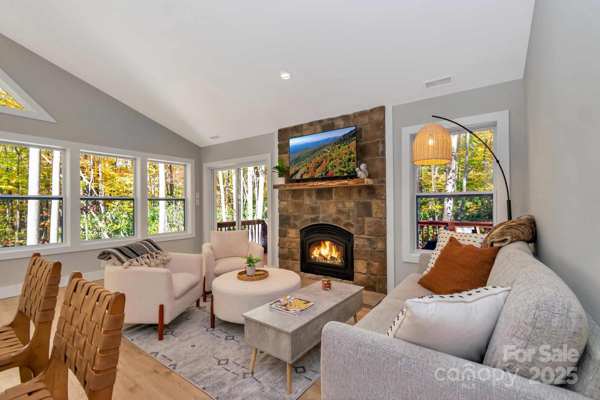 100 Spicewood Lane