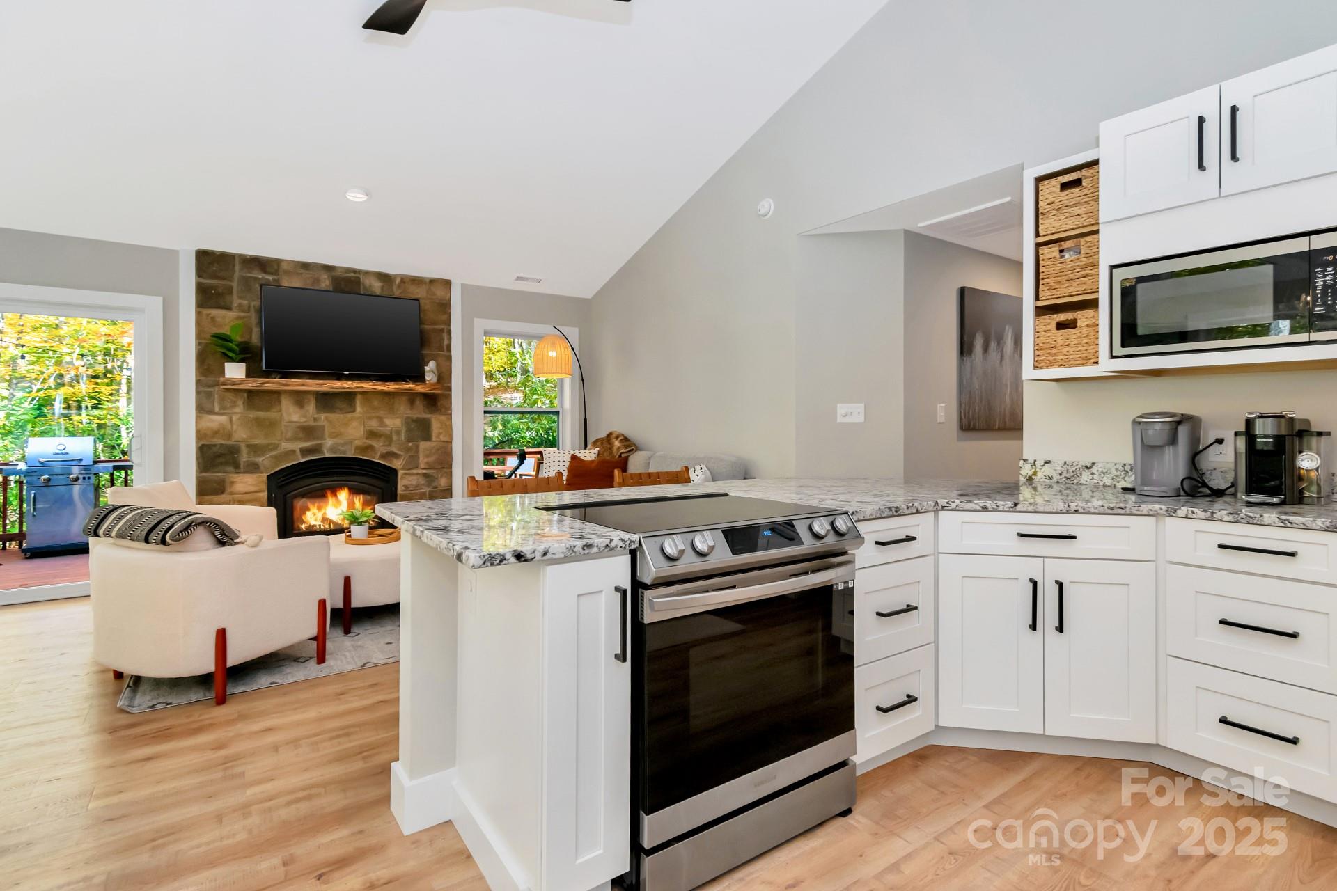 100 Spicewood Lane