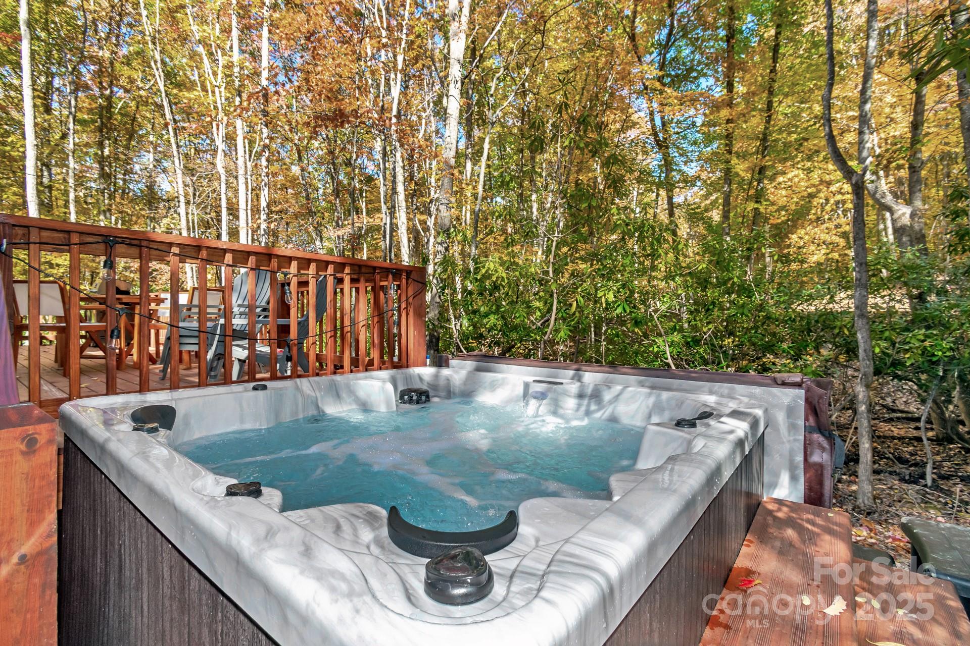 100 Spicewood Lane