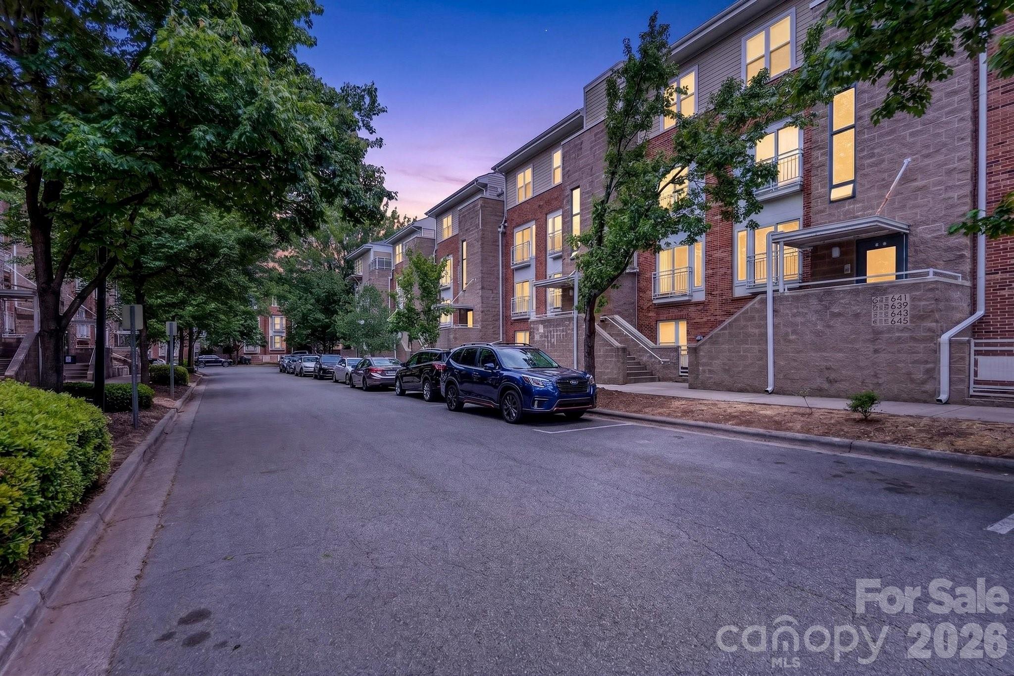Renaissance Townhome Lofts Condo - Residential