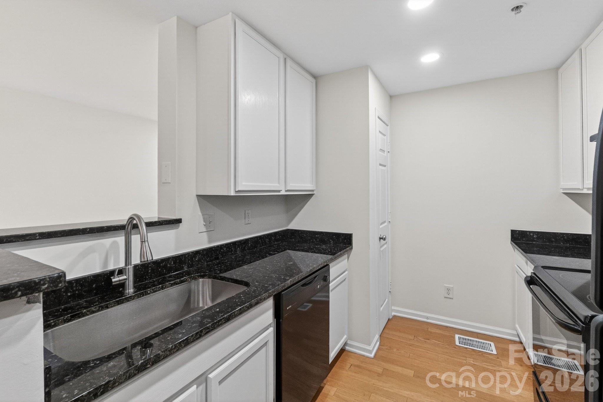 Renaissance Townhome Lofts Condo - Residential