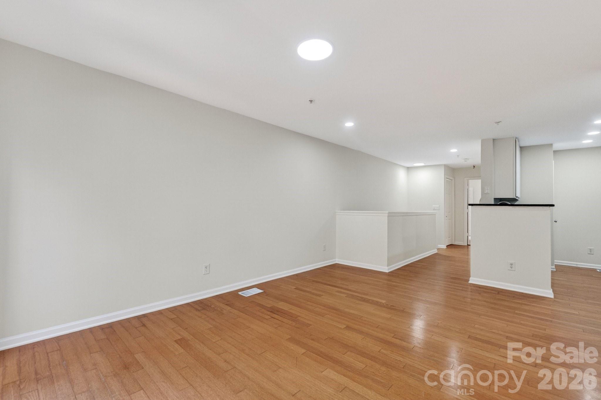 Renaissance Townhome Lofts Condo - Residential