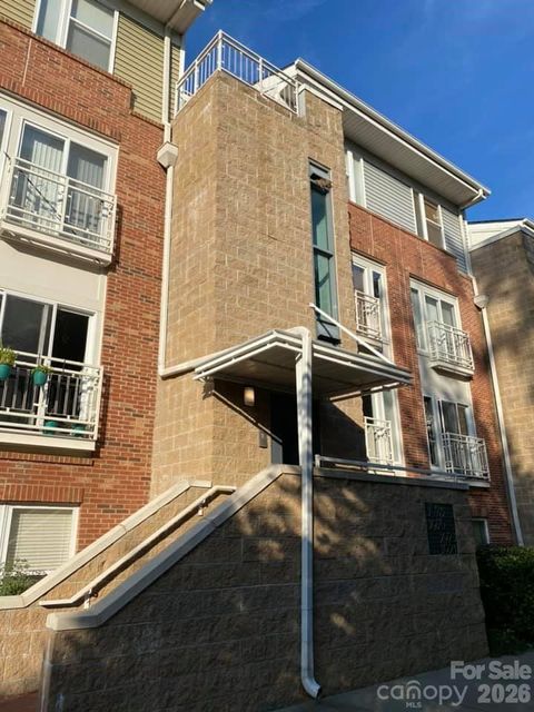 Photo of 639 Raphael Place, Charlotte, NC 28205 (MLS # 4377081)
