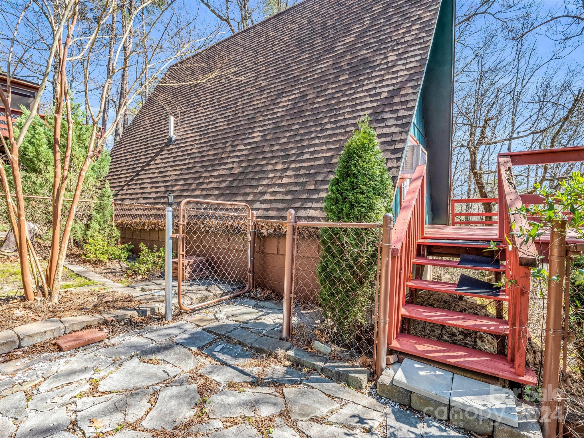 Riverbend at Lake Lure - Residential