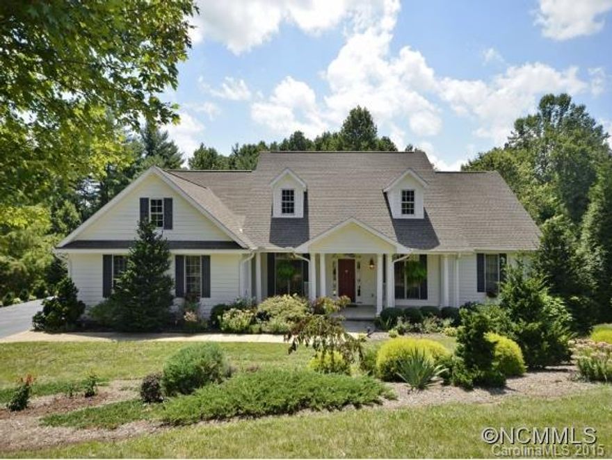 A Touch of the Low Country! In this distinctive home in beautiful Wilson Farm! The living/music rm and formal dining rm adjoin the foyer, great rm w/FP and cathedral ceiling, hardwood floor & opens to the kitchen that has warm cherry cabinets, granite countertop & pantry, inviting master suite w/bay sitting area, walk-in closet and lovely bath, the split bedrm floor plan w/Jack & Jill bath is ideal for family or guests. Spacious LL.