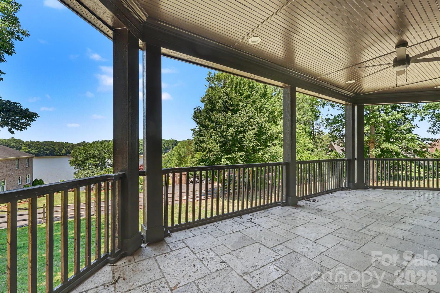 River Lakes - Residential