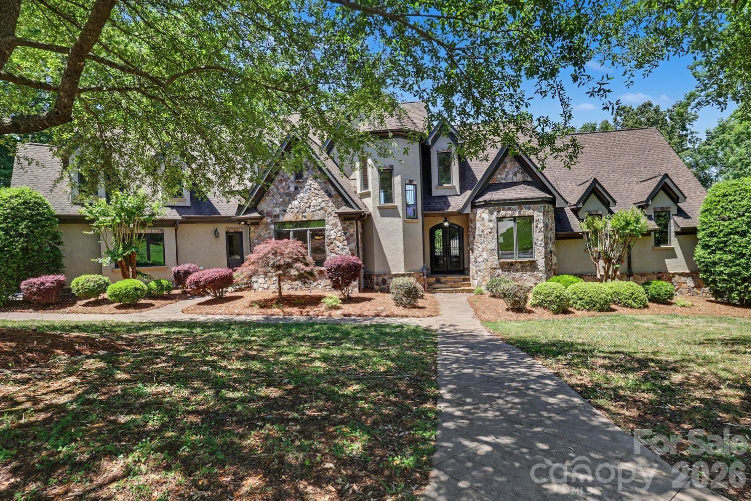 River Lakes - Residential