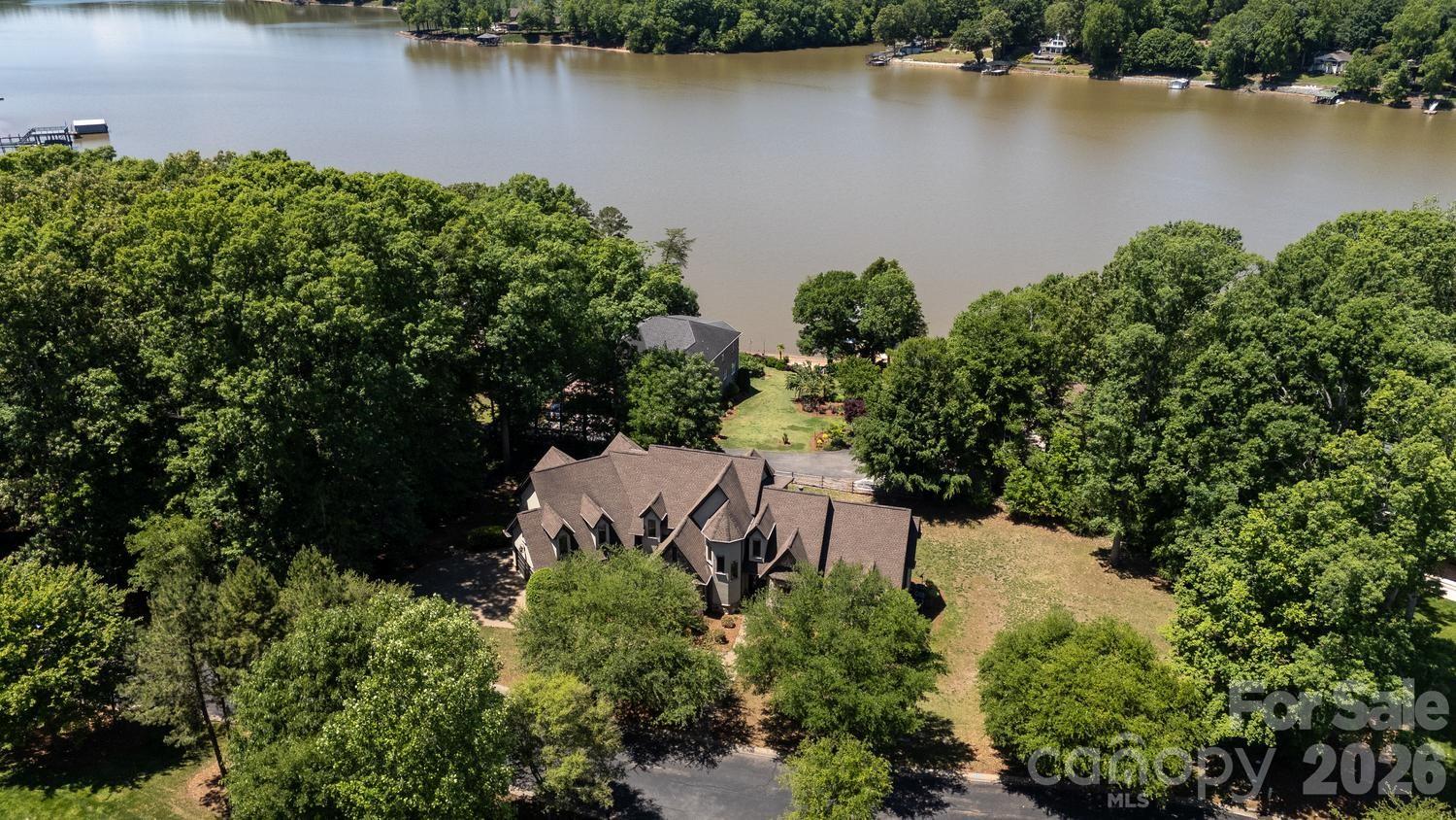 River Lakes - Residential