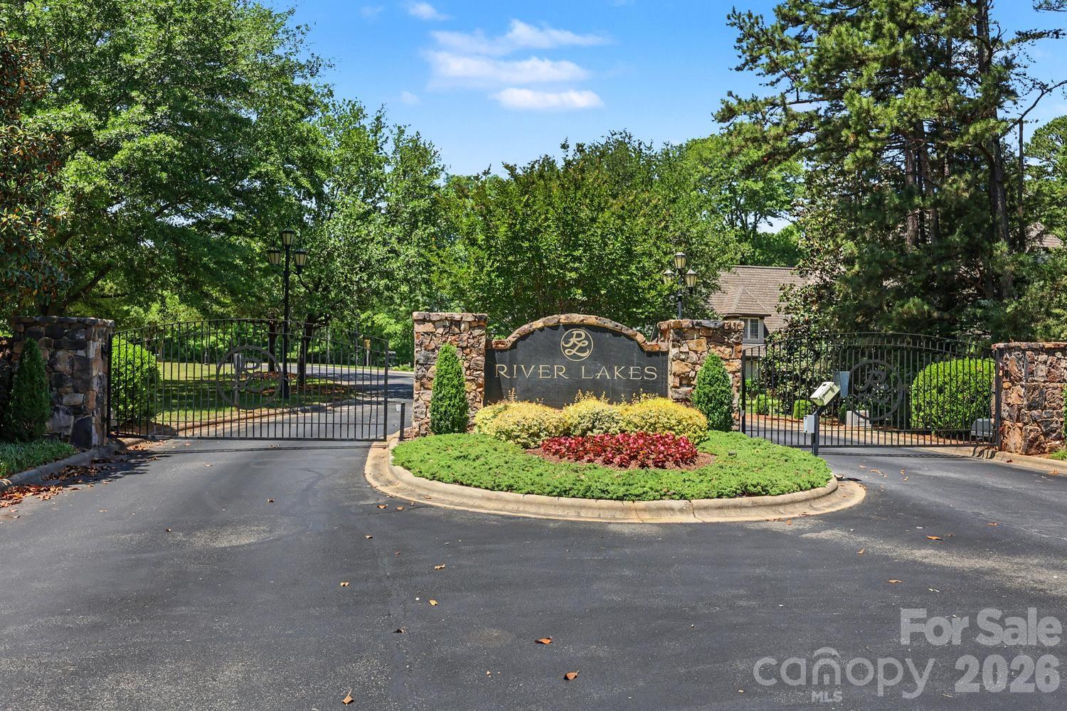 River Lakes - Residential