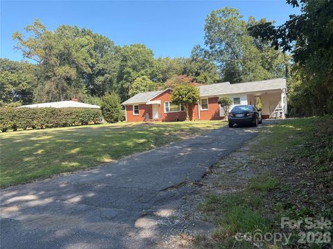 5206 Burke Drive Charlotte NC 28208