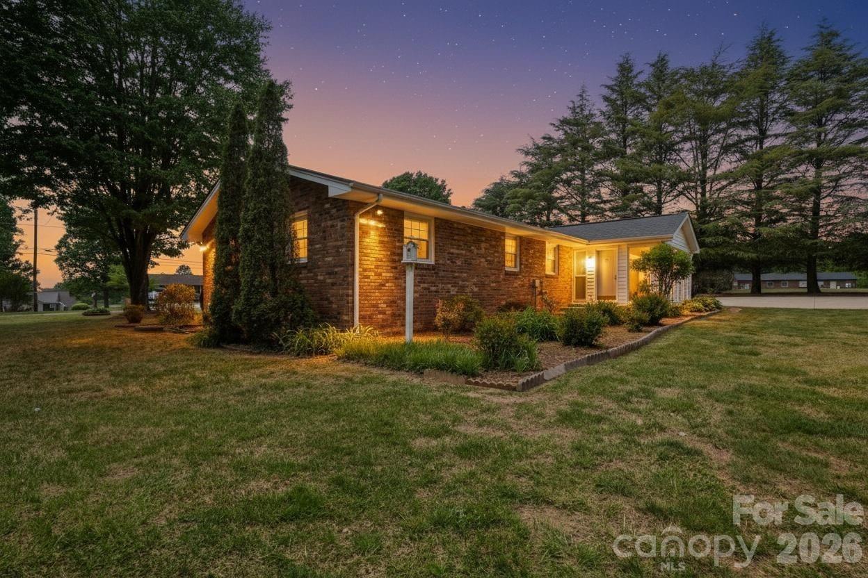 3328 Sulphur Springs Road NE