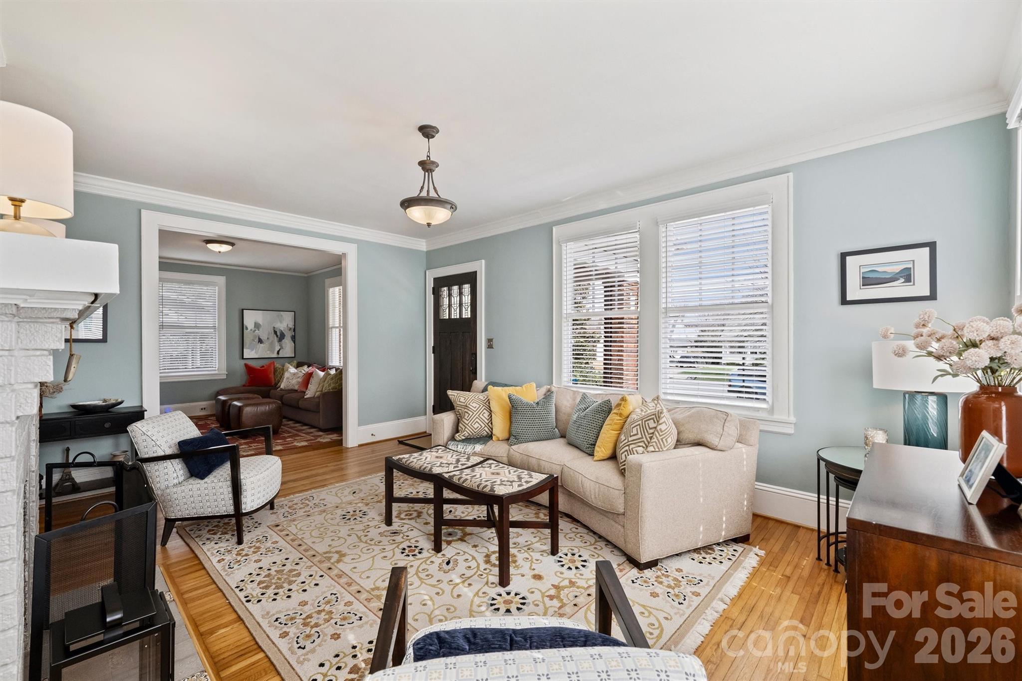 1912 Dilworth Road E