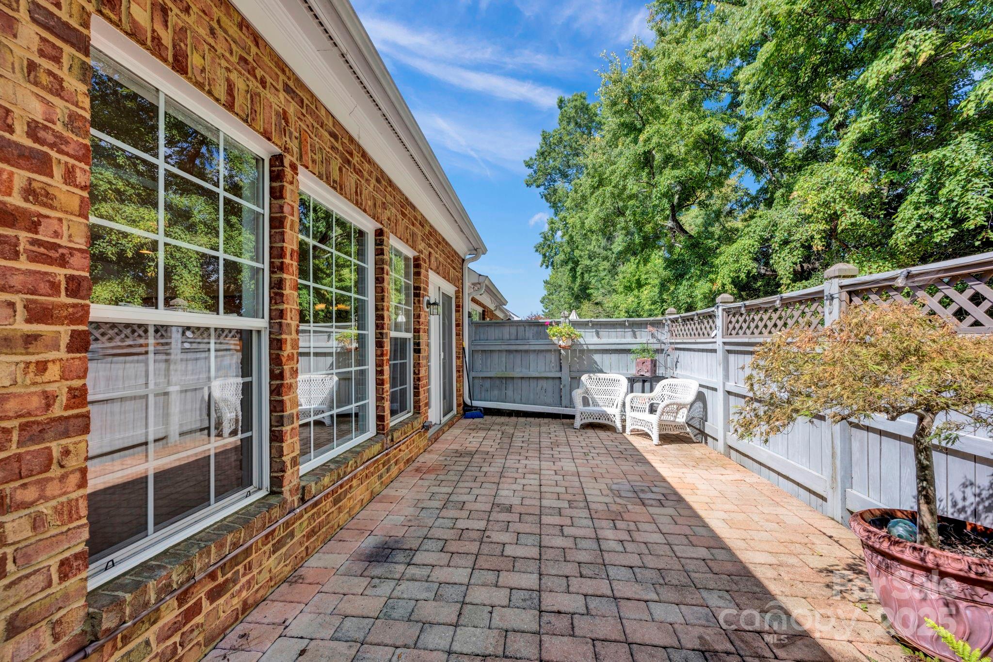 833 Treverton Drive