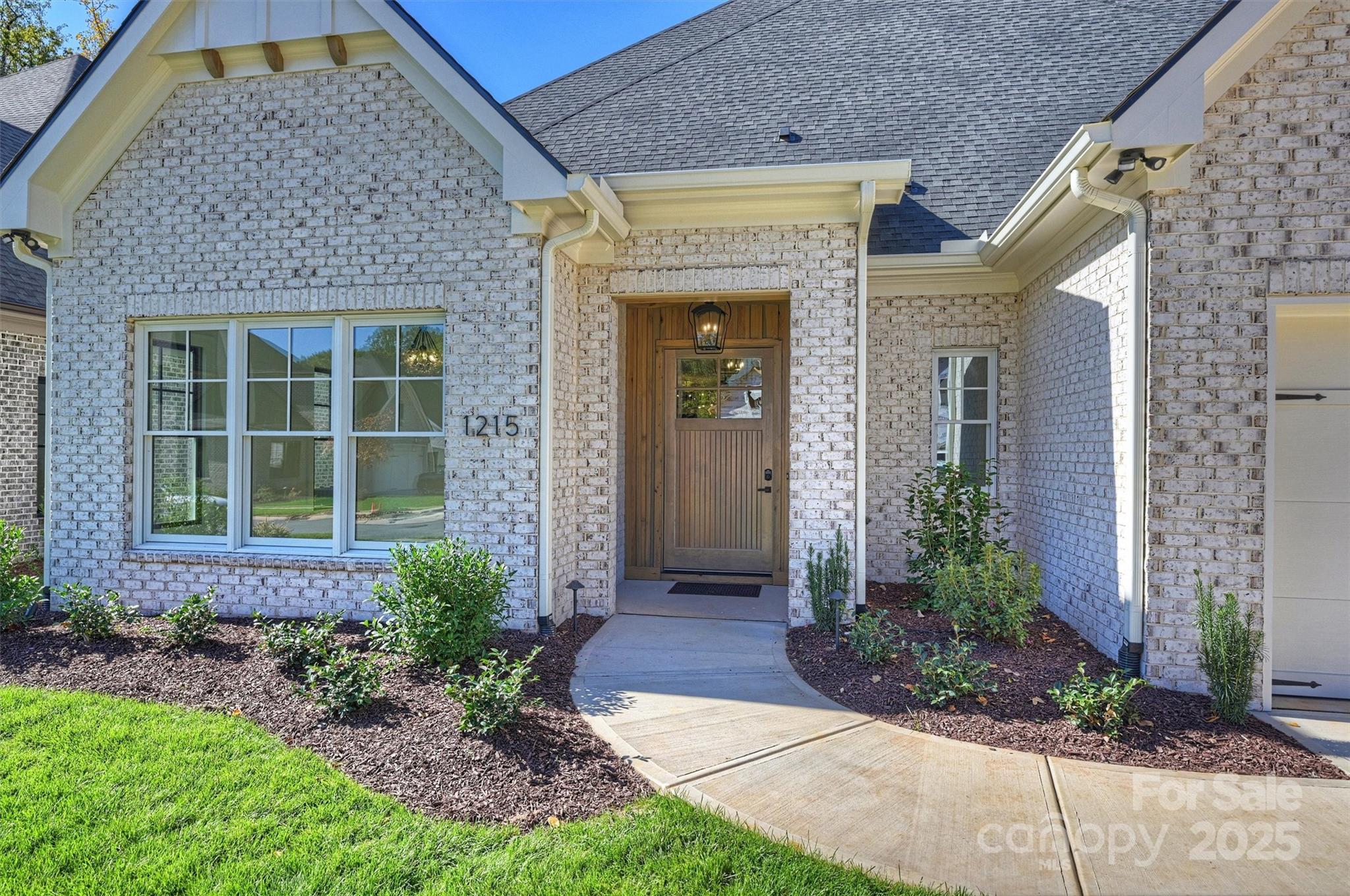 1215 Royal Prince Court