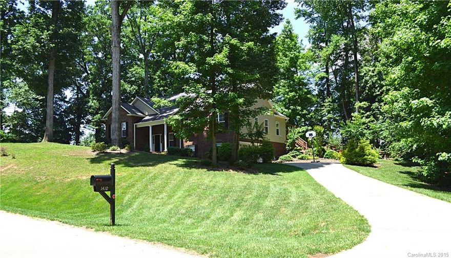 Such a private, but convenient location for this newly remodeled home with a finished basement perfect for entertaining.  New kitchen in 2014 including SS appliances and granite counters.  New AC & Furnace, 2013.
Too many updates to list here !  Must see the amazing sunroom overlooking beautifully manicured 2.26 lawn.