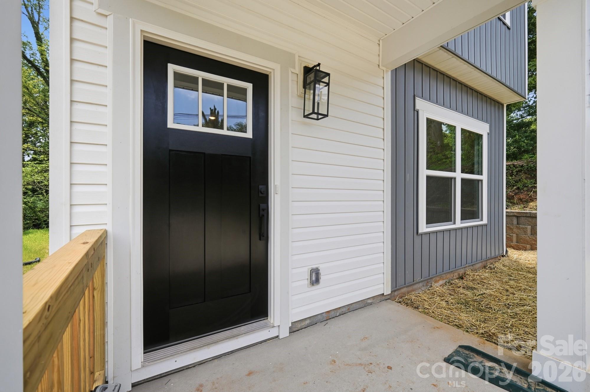 114 7th Avenue SE