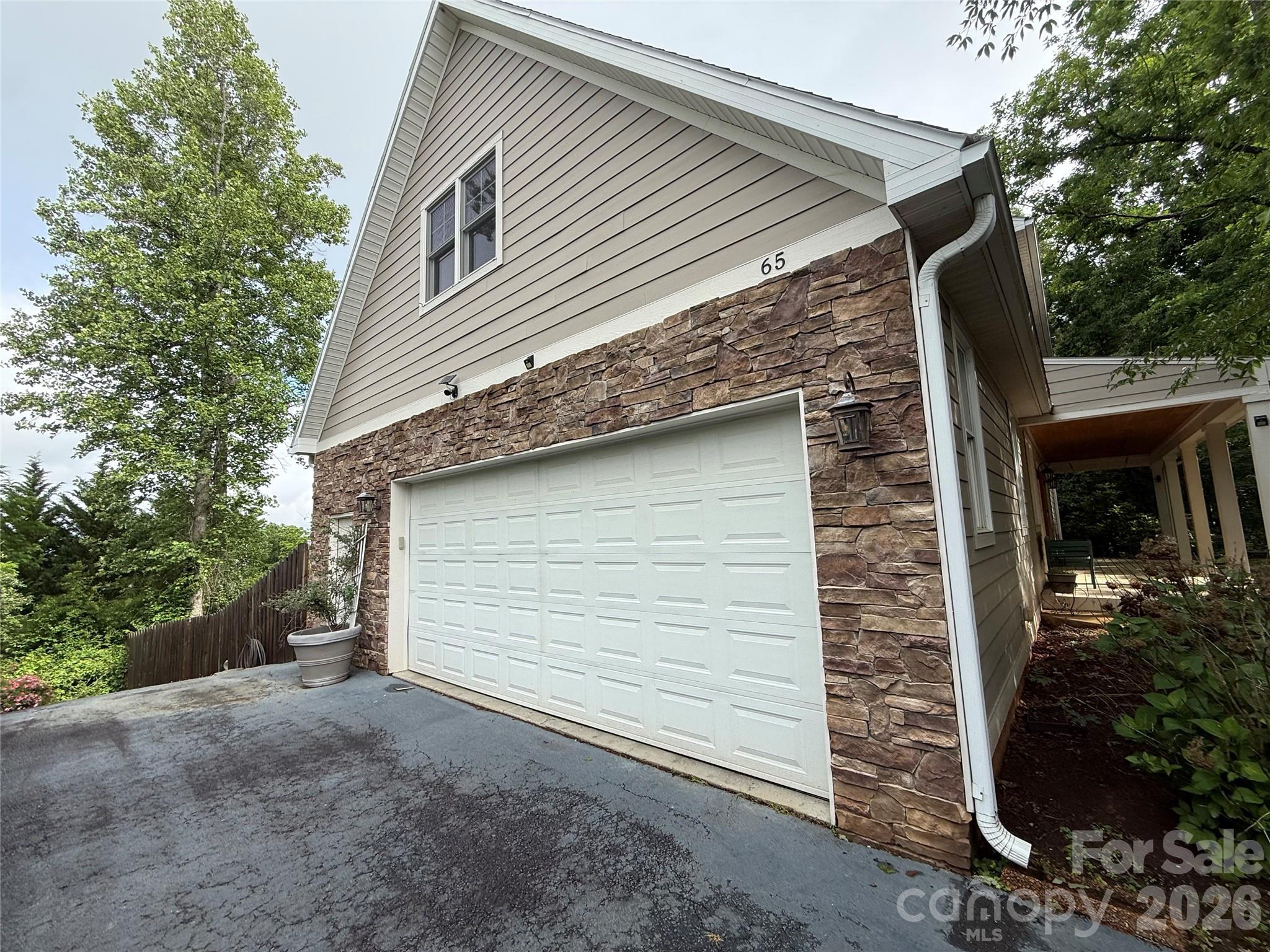 65 Buckle Ridge