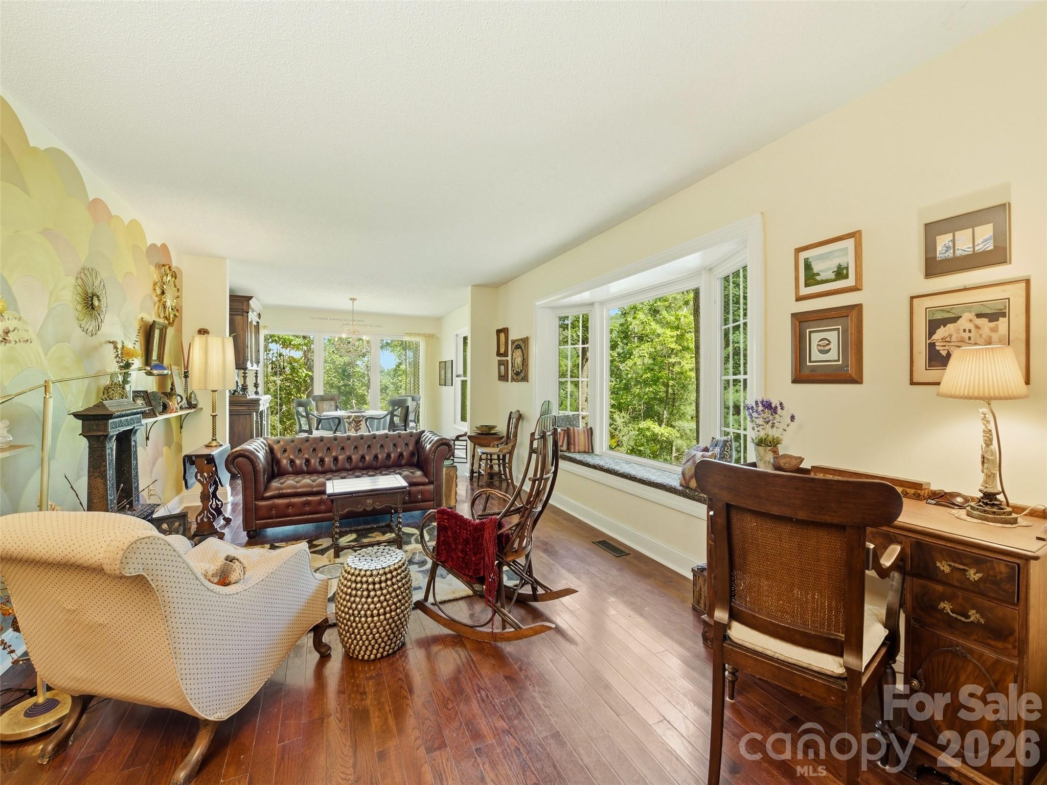 5 Sunny Ridge Drive