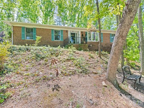 Photo of 5 Sunny Ridge Drive, Asheville, NC 28804 (MLS # 4378402)