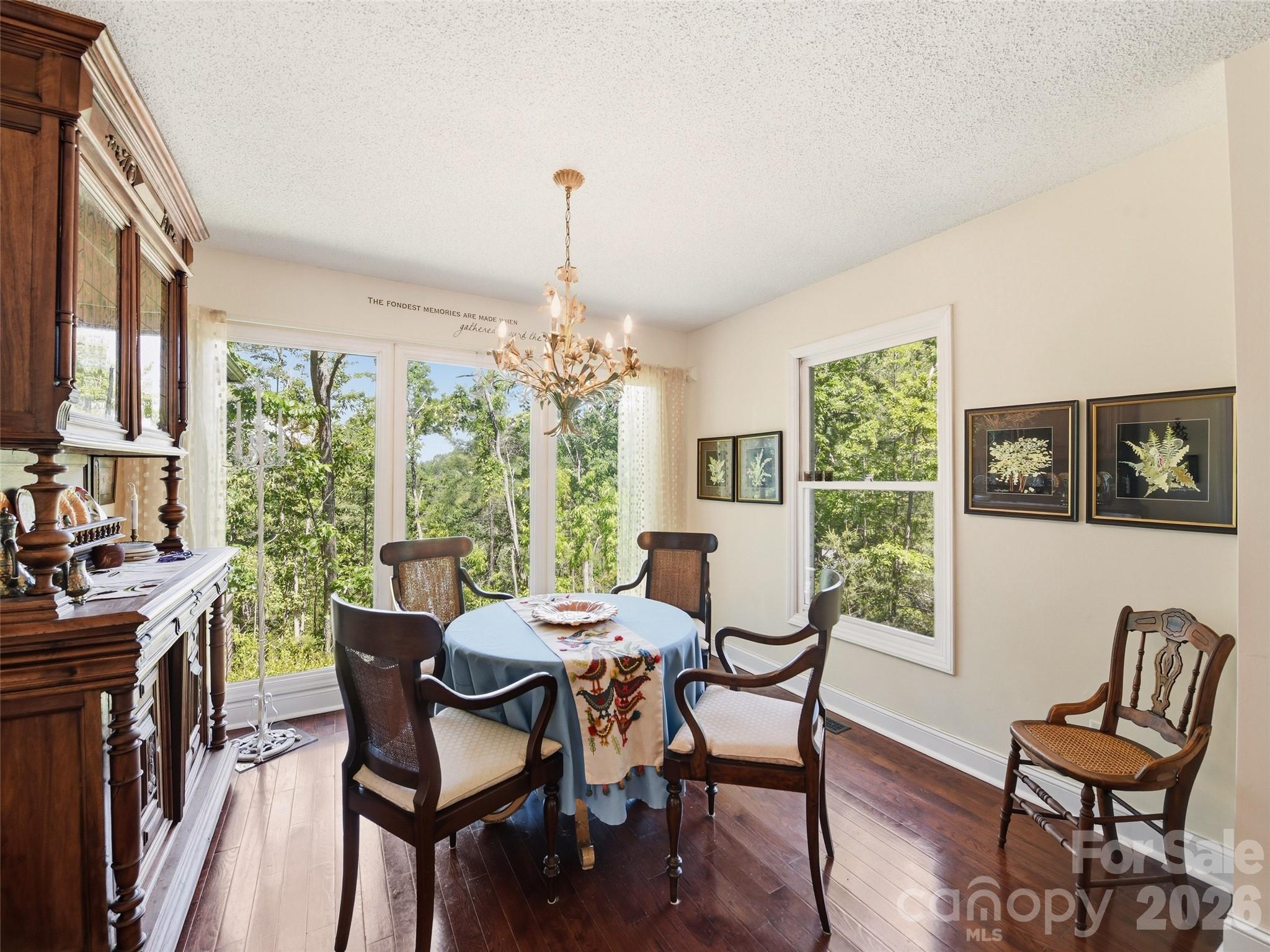 5 Sunny Ridge Drive