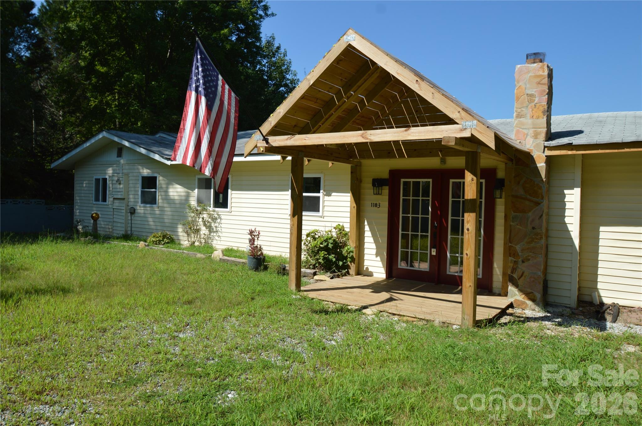1183 Sandy Plains Road