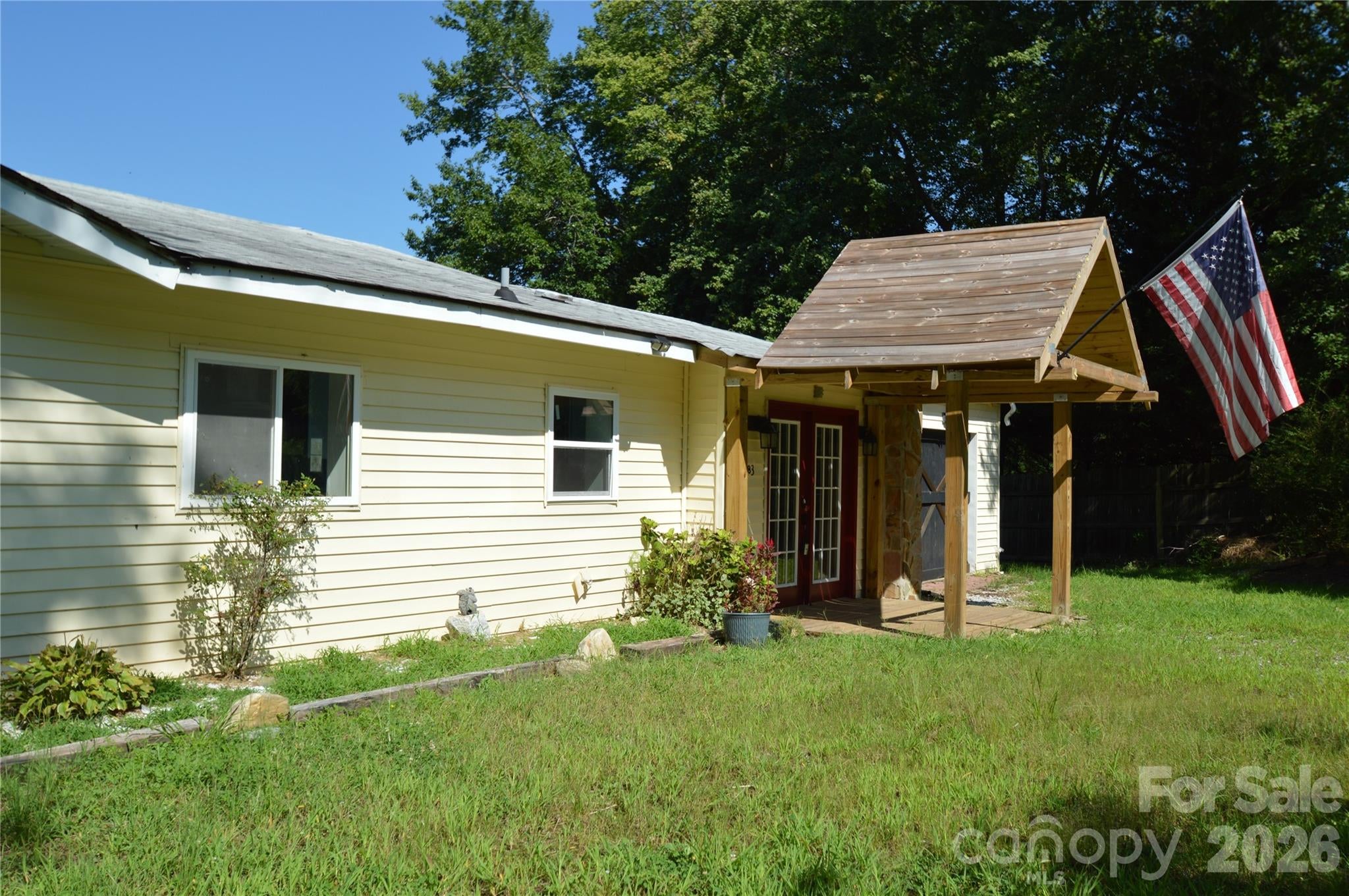 1183 Sandy Plains Road