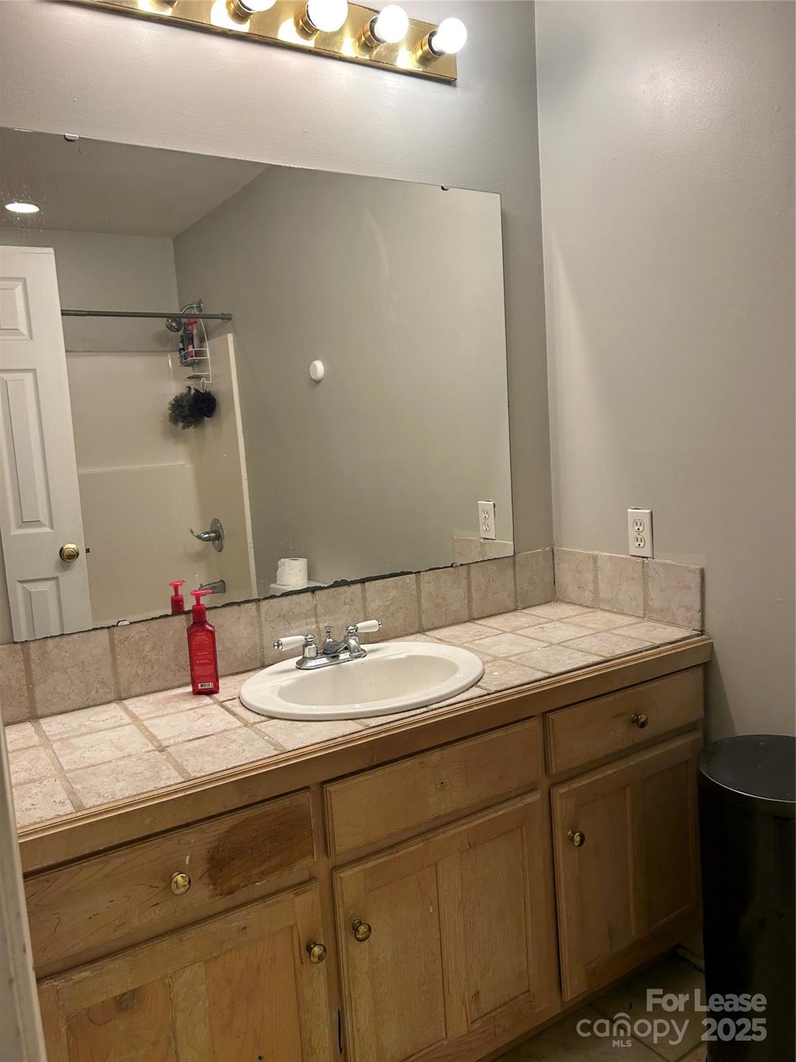 Sunset Hills - Residential Lease