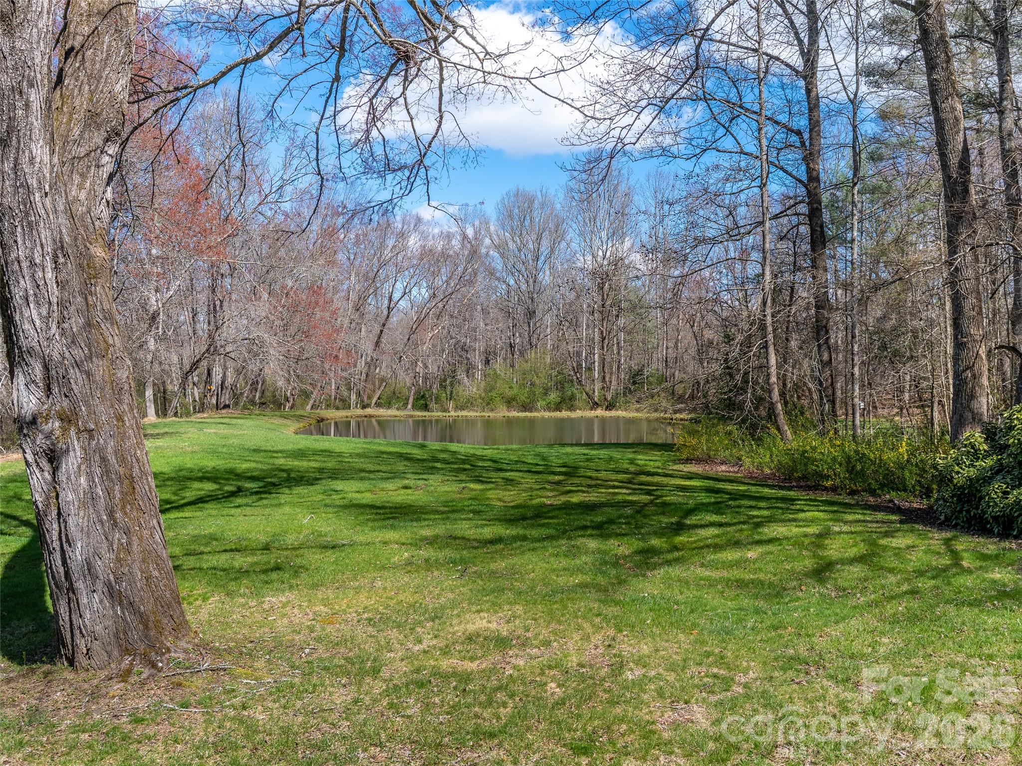 86 View De Lake Drive