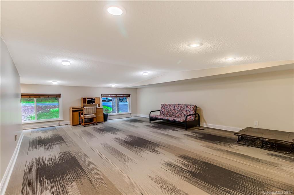 Tega Cay - Residential