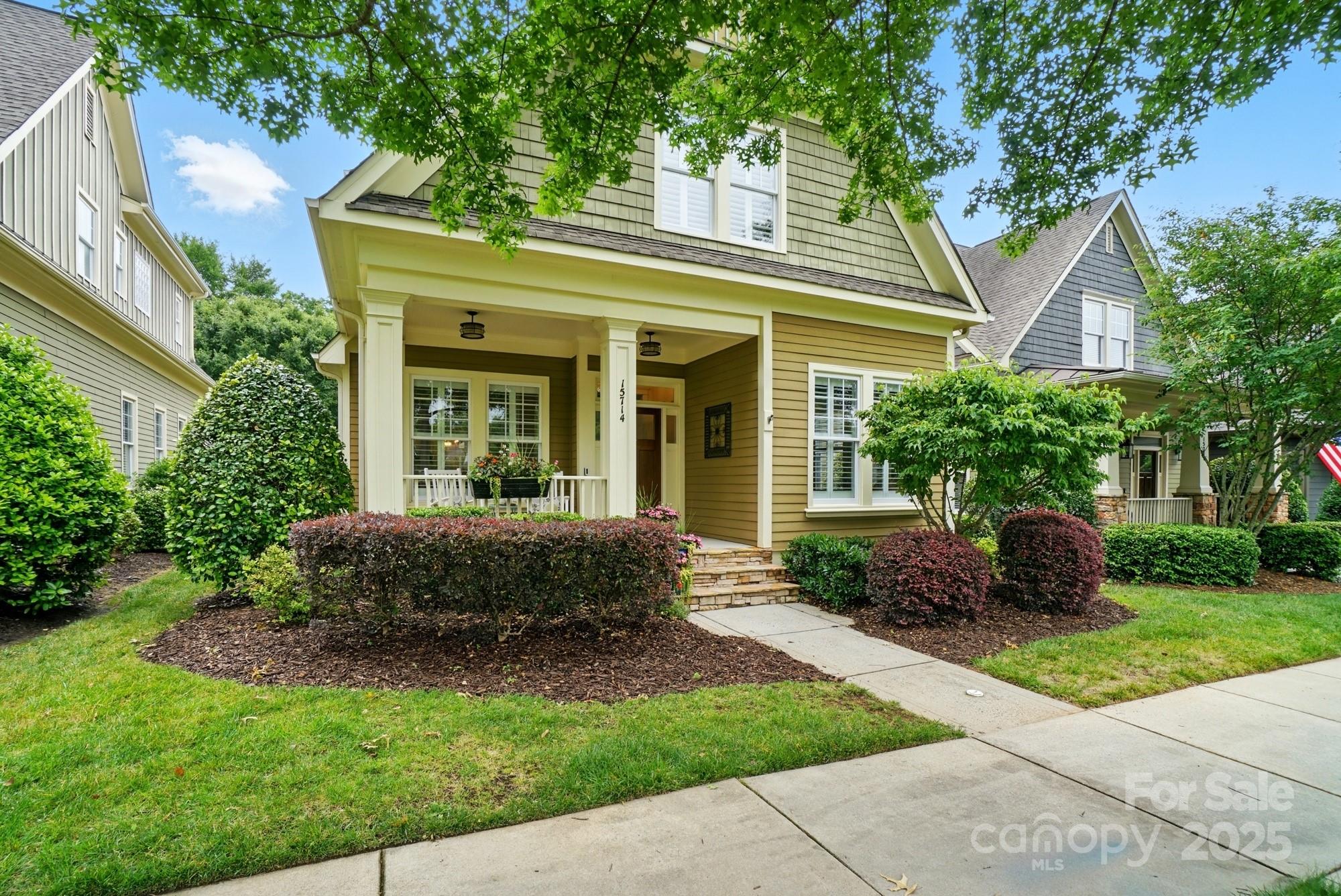 15714 Laurel Oak Crescent
