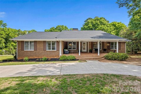1709 Lakeview Drive Monroe NC 28112