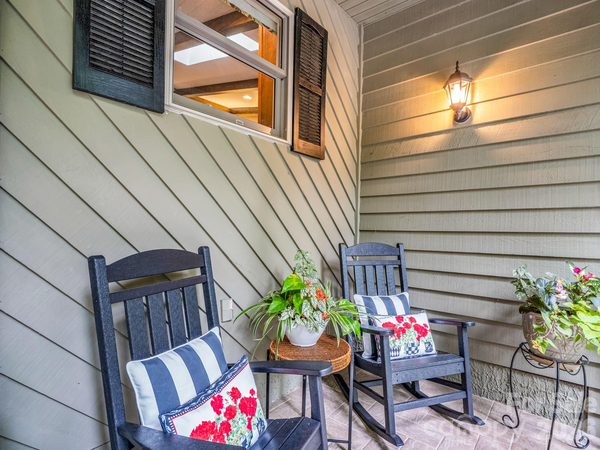 558 Middle Connestee Trail