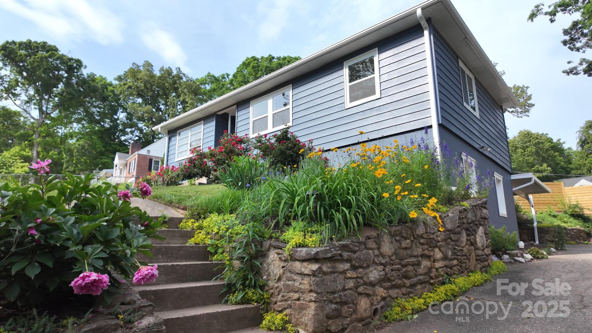 12 Canterbury Road