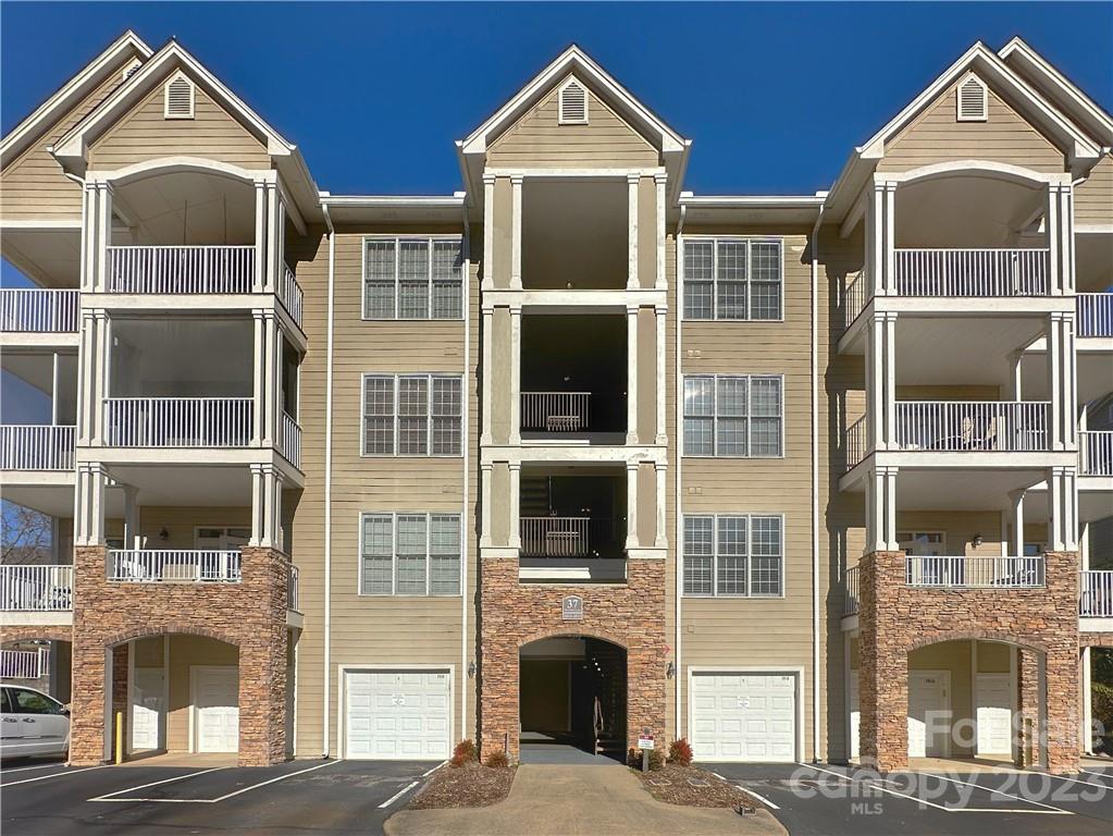 Mountain Condominium - Residential