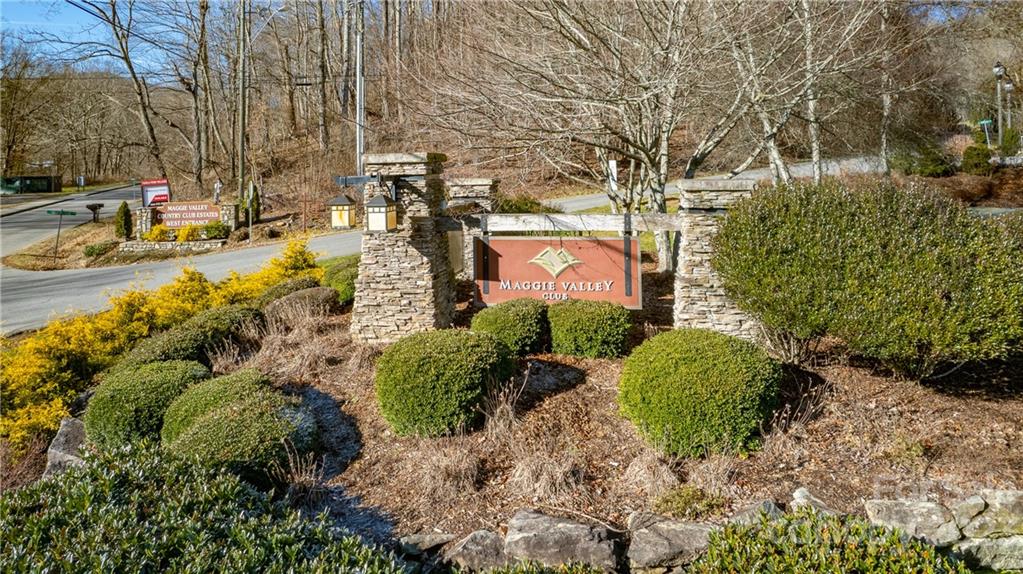 Mountain Condominium - Residential