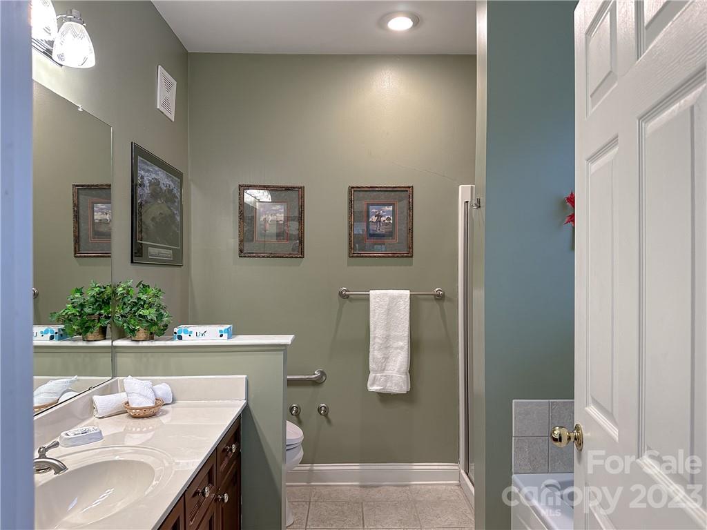 Mountain Condominium - Residential