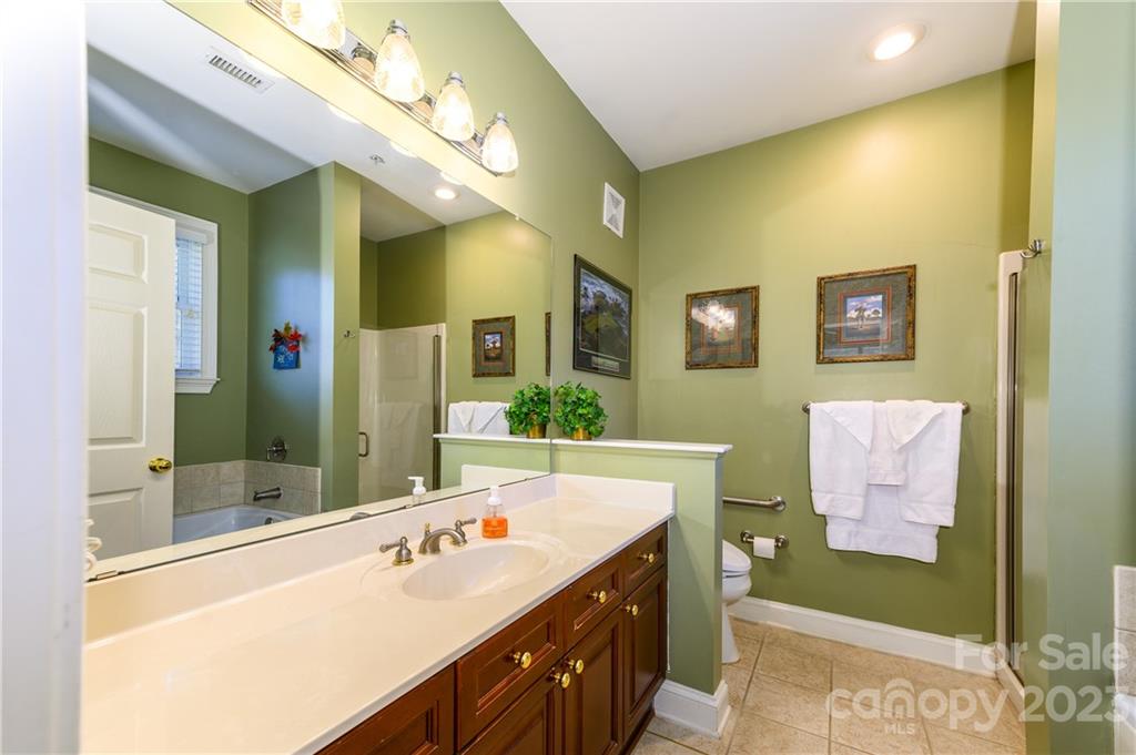 Mountain Condominium - Residential