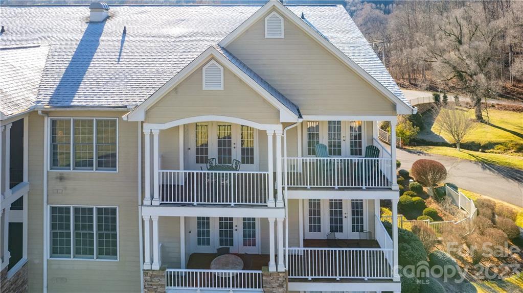 Mountain Condominium - Residential